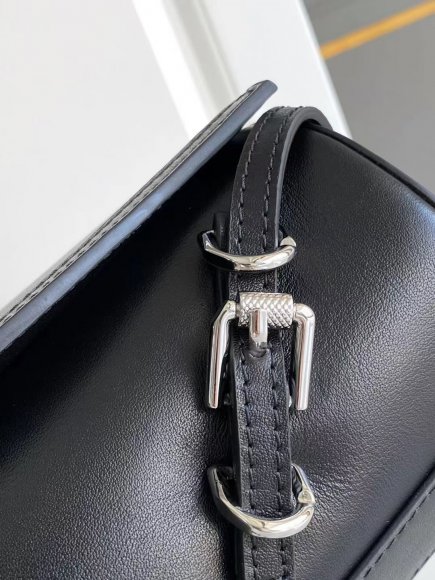 Givenchy Voyou Roller - Сумка цилиндр GI_1510GI1 Givenchy Voyou Roller - Сумка цилиндр GI_1510GI1