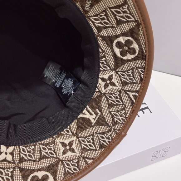 Louis Vuitton - Панама AO_2004LV7