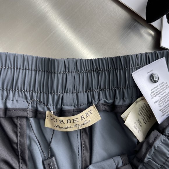 Burberry - Мужские шорты TJ_0406BU8 Burberry - Мужские шорты TJ_0406BU8