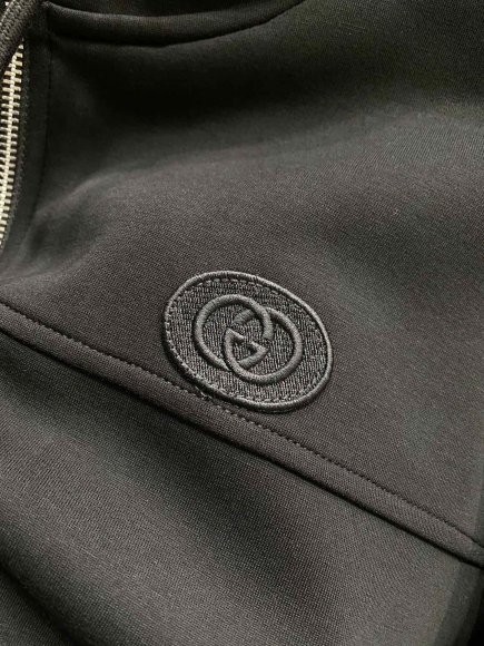 Gucci - Мужской спортивный костюм DF_2608GU3 Gucci - Мужской спортивный костюм DF_2608GU3