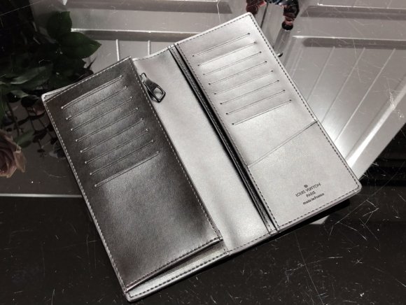 Louis Vuitton Кошелек CN_0505LV1 Louis Vuitton Кошелек CN_0505LV1