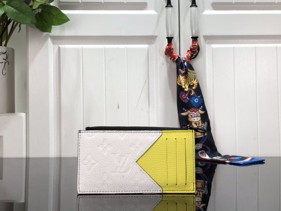 Louis Vuitton Кошелек CN_0505LV1 Louis Vuitton Кошелек CN_0505LV1