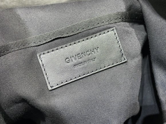 Givenchy - Сумка рюкзак GI_1510GI2