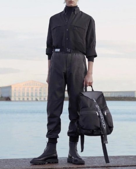 Givenchy - Сумка рюкзак GI_1510GI2