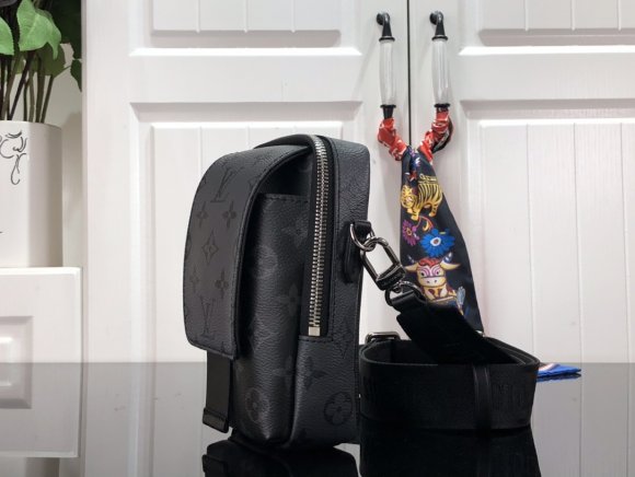 Louis Vuitton коллаборация с Nigo Сумка чехол CN_0604LV2