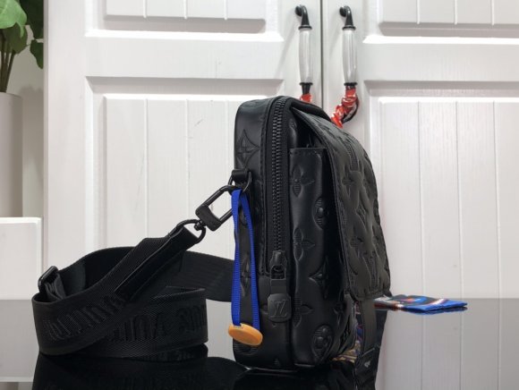 Louis Vuitton коллаборация с Nigo Сумка чехол CN_0604LV2