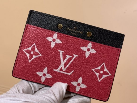 Louis Vuitton Держатель для карт CN_0505LV2 Louis Vuitton Держатель для карт CN_0505LV2