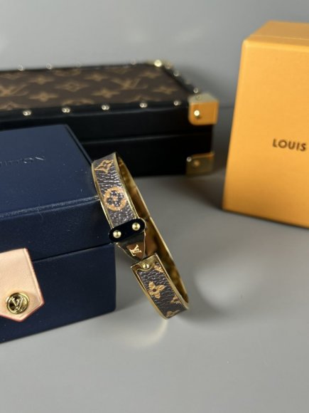 Louis Vuitton Браслет UH_2905LV2 Louis Vuitton Браслет UH_2905LV2