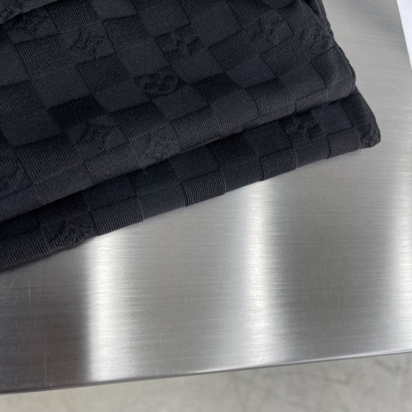 Louis Vuitton - Мужской костюм футболка шорты TJ_0907LV5 Louis Vuitton - Мужской костюм футболка шорты TJ_0907LV5