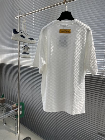 Louis Vuitton - Мужской костюм футболка шорты TJ_0907LV5 Louis Vuitton - Мужской костюм футболка шорты TJ_0907LV5