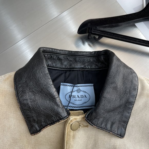 Prada - Мужская джинсовая куртка TJ_0210PR4 Prada - Мужская джинсовая куртка TJ_0210PR4