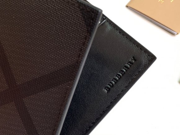 Burberry Кошелек CN_0505BU3 Burberry Кошелек CN_0505BU3