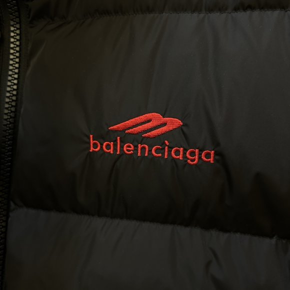 Balenciaga - Мужская двусторонняя куртка пуховик KN_1510BA2 Balenciaga - Мужская двусторонняя куртка пуховик KN_1510BA2