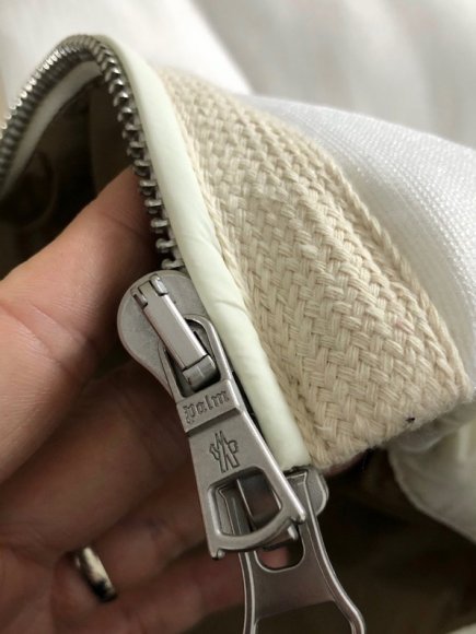 Moncler & Palm Angeles - Мужской жилет пуховик AH_1811MP3 Moncler & Palm Angeles - Мужской жилет пуховик AH_1811MP3