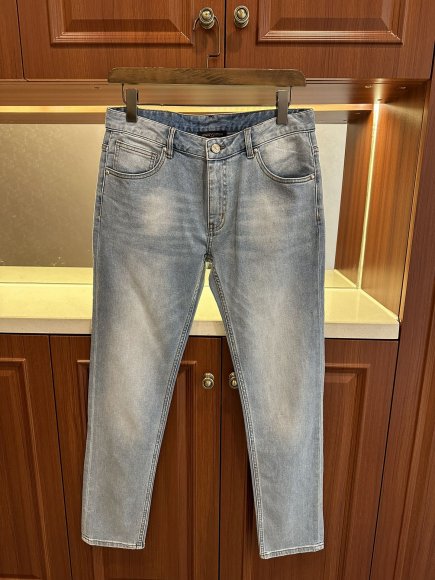 Louis Vuitton - Мужские штаны джинсы MI_1104LV3 Louis Vuitton - Мужские штаны джинсы MI_1104LV3