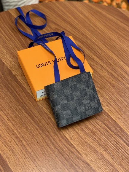 Louis Vuitton Кошелек CN_0510LV4 Louis Vuitton Кошелек CN_0510LV4