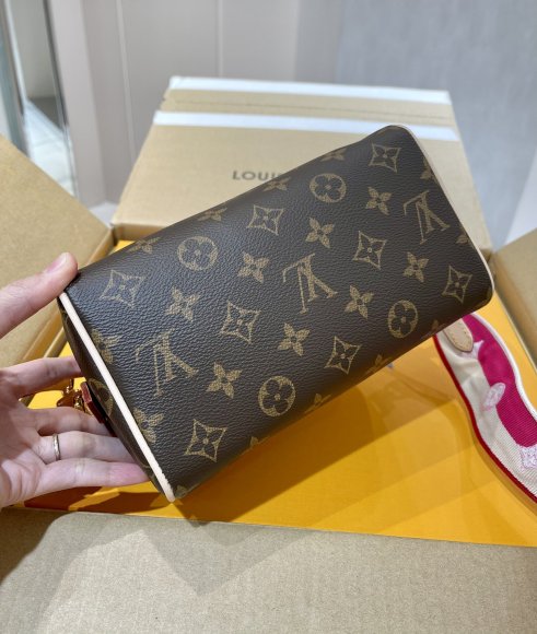 Louis Vuitton Speedy Bandouliere 20 Женская сумка LL_0302LV2 Louis Vuitton Speedy Bandouliere 20 Женская сумка LL_0302LV2