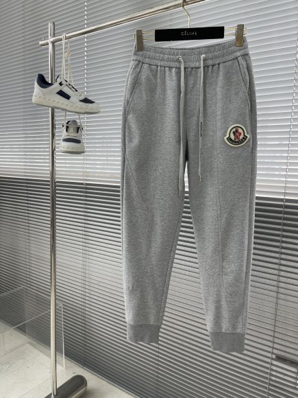 Moncler - Мужские спортивные штаны TJ_2105MO10 Moncler - Мужские спортивные штаны TJ_2105MO10
