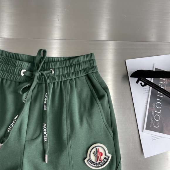Moncler - Мужские спортивные штаны TJ_2105MO10 Moncler - Мужские спортивные штаны TJ_2105MO10