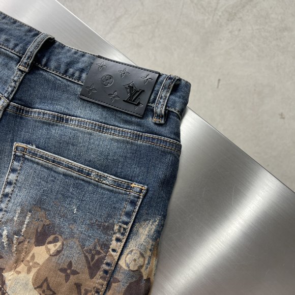 Louis Vuitton - Мужские джинсовые шорты TJ_0907LV7 Louis Vuitton - Мужские джинсовые шорты TJ_0907LV7