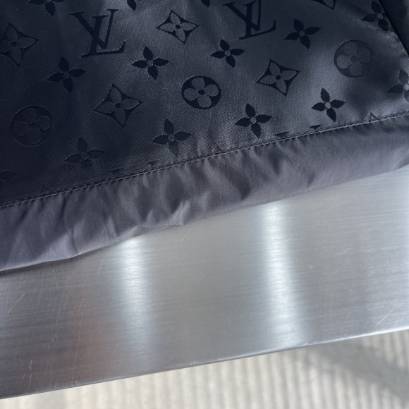 Louis Vuitton - Мужская куртка ветровка TJ_0210LV6