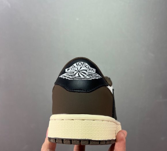 Nike Jordan 1 & Travis Scott Мужские кроссовки ZO_2501NI2 Nike Jordan 1 & Travis Scott Мужские кроссовки ZO_2501NI2