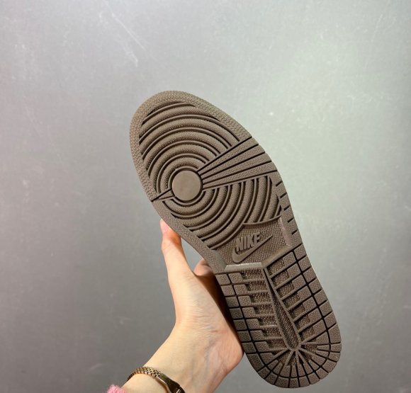 Nike Jordan 1 & Travis Scott Мужские кроссовки ZO_2501NI2 Nike Jordan 1 & Travis Scott Мужские кроссовки ZO_2501NI2