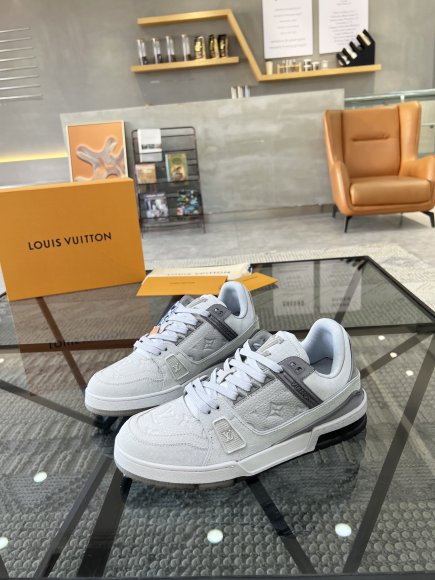 Louis Vuitton - Женские кроссовки RU_1406LV1 Louis Vuitton - Женские кроссовки RU_1406LV1