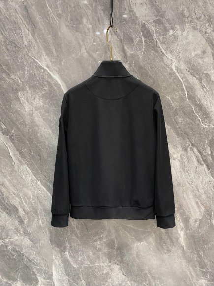 Moncler - Мужской спортивный костюм DF_2608MO8 Moncler - Мужской спортивный костюм DF_2608MO8