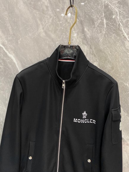 Moncler - Мужской спортивный костюм DF_2608MO8 Moncler - Мужской спортивный костюм DF_2608MO8