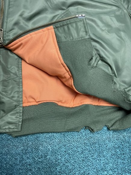 Balenciaga - Мужская куртка бомбер DZ_2811BA2 Balenciaga - Мужская куртка бомбер DZ_2811BA2