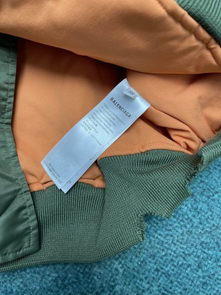 Balenciaga - Мужская куртка бомбер DZ_2811BA2 Balenciaga - Мужская куртка бомбер DZ_2811BA2