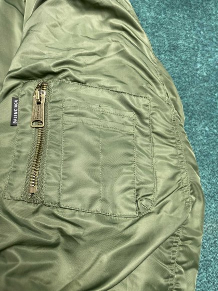 Balenciaga - Мужская куртка бомбер DZ_2811BA2 Balenciaga - Мужская куртка бомбер DZ_2811BA2