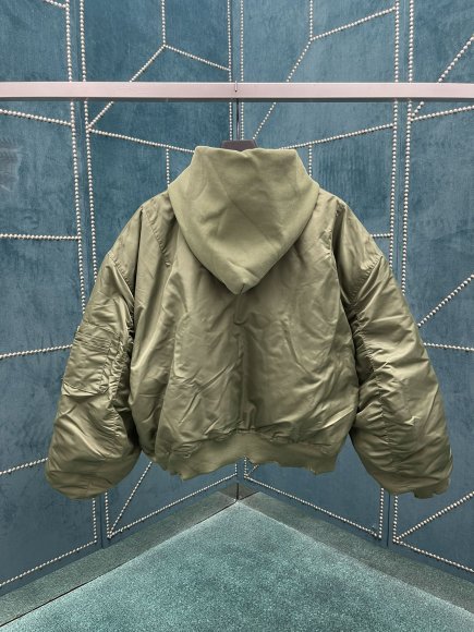 Balenciaga - Мужская куртка бомбер DZ_2811BA2 Balenciaga - Мужская куртка бомбер DZ_2811BA2