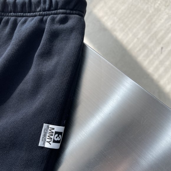 Maison Mihara Yasuhiro - Мужские спортивные штаны TJ_1411MM5 Maison Mihara Yasuhiro - Мужские спортивные штаны TJ_1411MM5