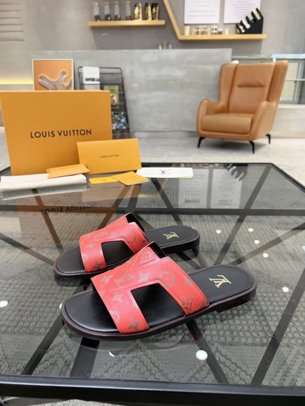 Louis Vuitton - Мужские шлепанцы RU_2106LV2 Louis Vuitton - Мужские шлепанцы RU_2106LV2