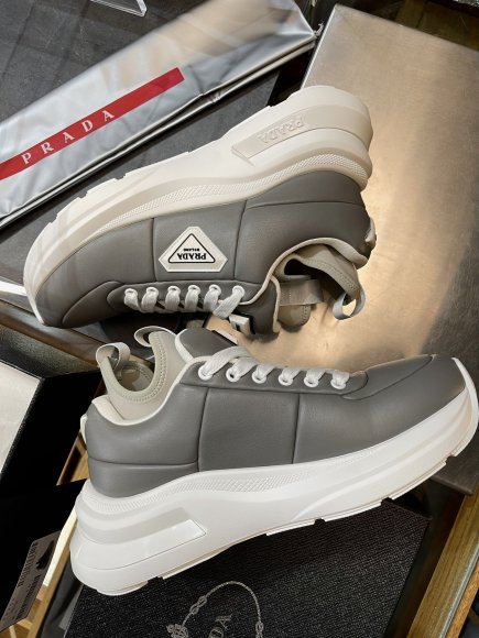 Prada - Мужские кроссовки RR_2111PR2