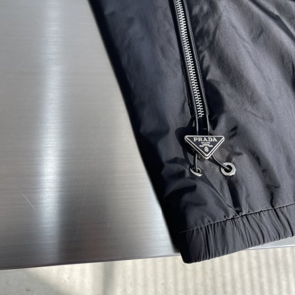 Prada - Мужская куртка ветровка TJ_0210PR10 Prada - Мужская куртка ветровка TJ_0210PR10