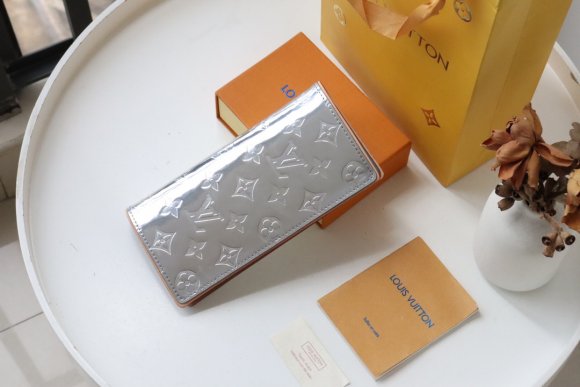 Louis Vuitton Кошелек CN_0505LV10 Louis Vuitton Кошелек CN_0505LV10