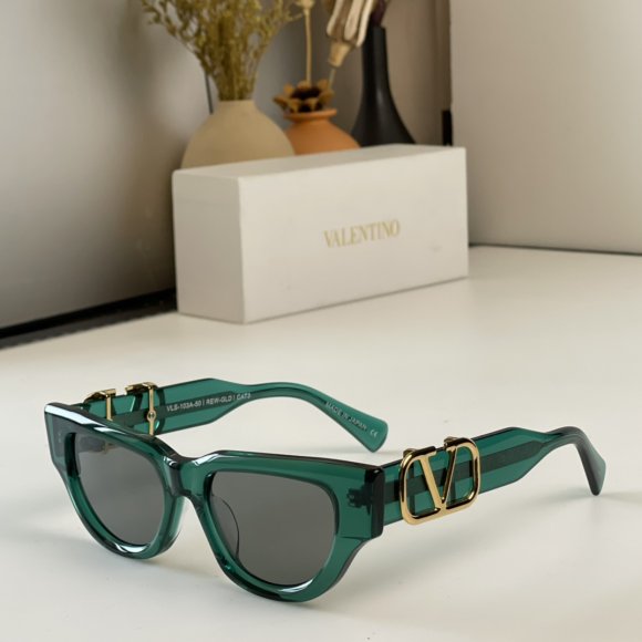 Valentino - Солнцезащитные очки K2_2402VA14 Valentino - Солнцезащитные очки K2_2402VA14