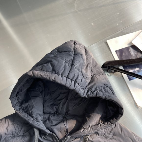 Louis Vuitton - Мужская куртка пуховик TJ_1610LV6