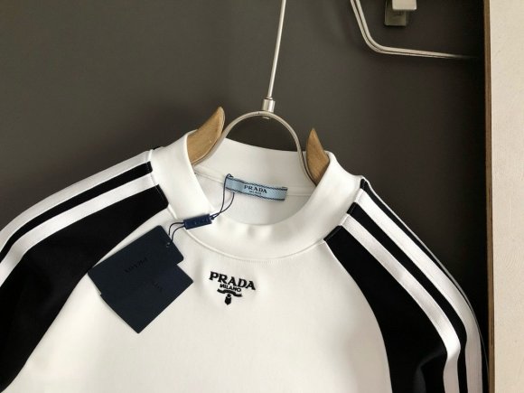 Prada - Мужская утепленная кофта свитшот DF_1511PR6 Prada - Мужская утепленная кофта свитшот DF_1511PR6