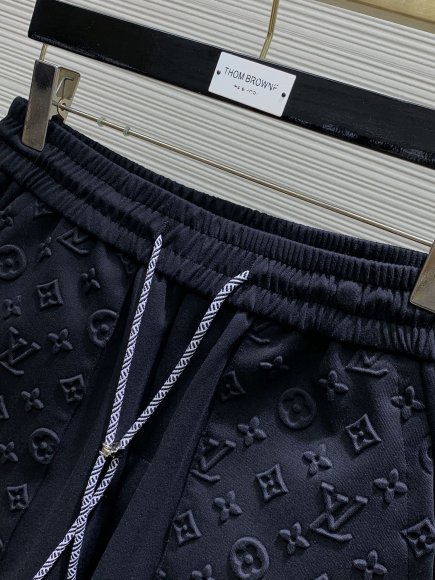 Louis Vuitton - Мужские шорты TI_1207LV7 Louis Vuitton - Мужские шорты TI_1207LV7