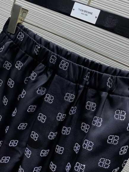 Balenciaga - Женские штаны брюки ( костюм рубашка) DZ_0108BA11 Balenciaga - Женские штаны брюки ( костюм рубашка) DZ_0108BA11