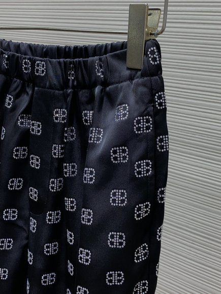 Balenciaga - Женские штаны брюки ( костюм рубашка) DZ_0108BA11 Balenciaga - Женские штаны брюки ( костюм рубашка) DZ_0108BA11