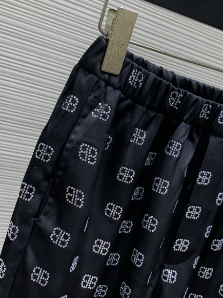 Balenciaga - Женские штаны брюки ( костюм рубашка) DZ_0108BA11 Balenciaga - Женские штаны брюки ( костюм рубашка) DZ_0108BA11