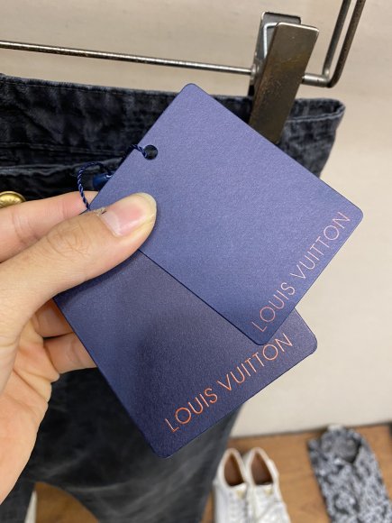 Louis Vuitton - Мужские штаны джинсы DZ_2312LV4 Louis Vuitton - Мужские штаны джинсы DZ_2312LV4