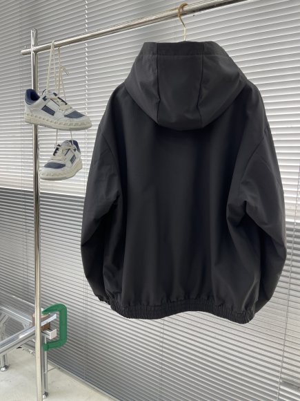 Balenciaga - Мужская демисезонная куртка TJ_2310BA4 Balenciaga - Мужская демисезонная куртка TJ_2310BA4