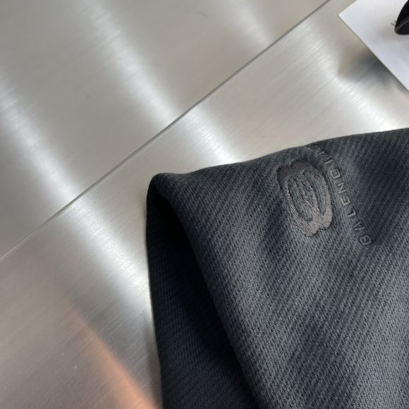 Balenciaga - Мужская кофта толстовка с шарфом TJ_2310BA9 Balenciaga - Мужская кофта толстовка с шарфом TJ_2310BA9