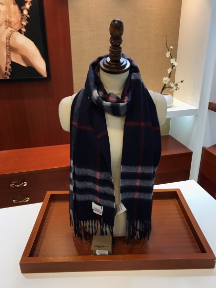Burberry - Кашемировый шарф JX_0412BU1
